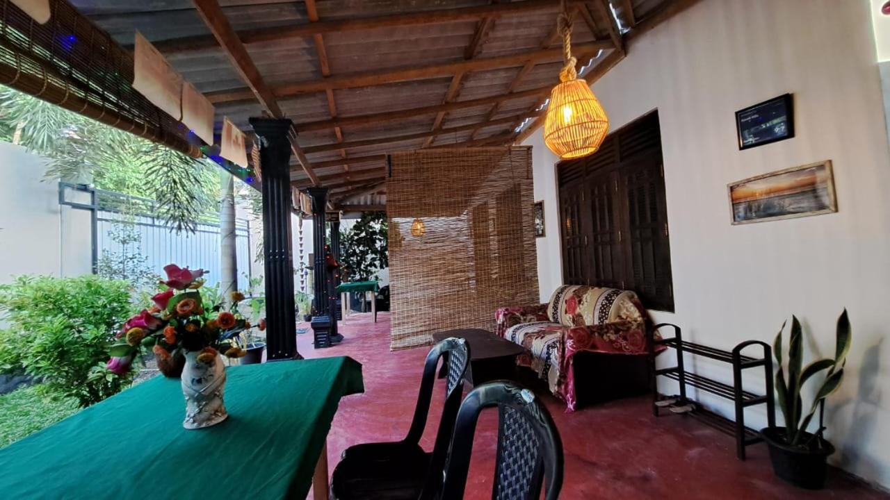 Kavidi Villa Home Stay Тангалле Екстер'єр фото